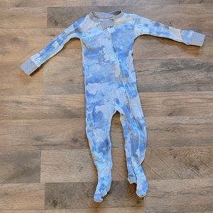 Honest Company Tie Dye Blue Baby Boy Size 12 Months Footie Jammies Like New